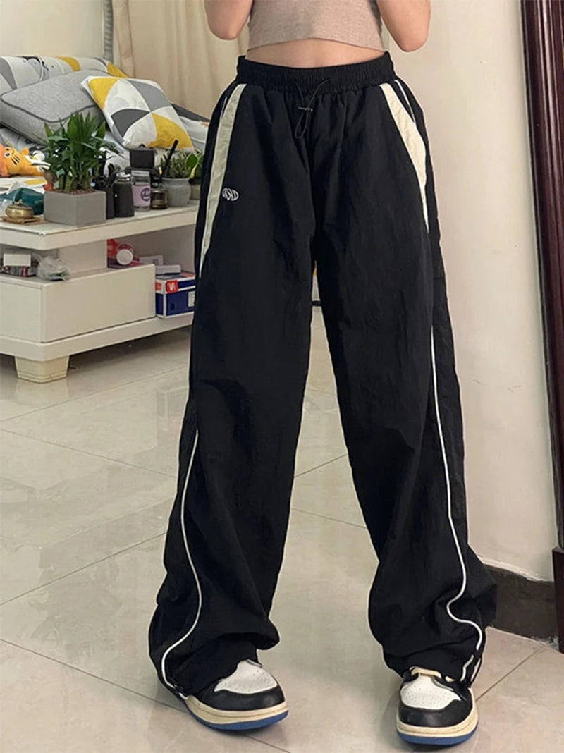 Women's baggy Pants with Drawstring - Urban and Comfortable Style