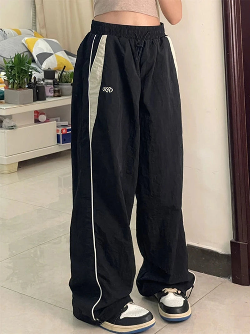 Women's baggy Pants with Drawstring - Urban and Comfortable Style