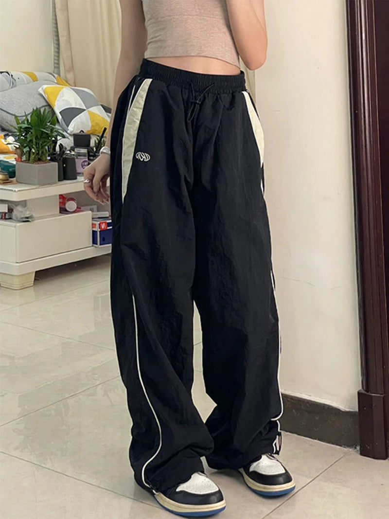 Women's baggy Pants with Drawstring - Urban and Comfortable Style