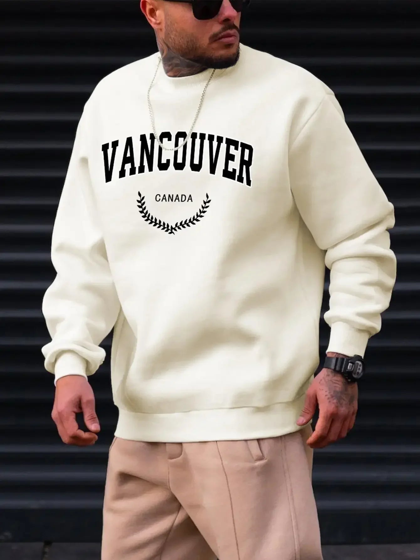 Men's Sweatshirt with Laurel Leaf Design and Street Style